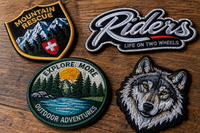 Diferentes diseños de parches bordados personalizados